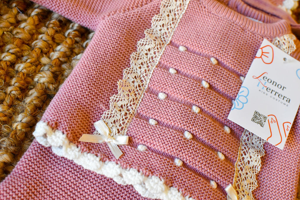 Knitted Small Lace and Points in Old Pink