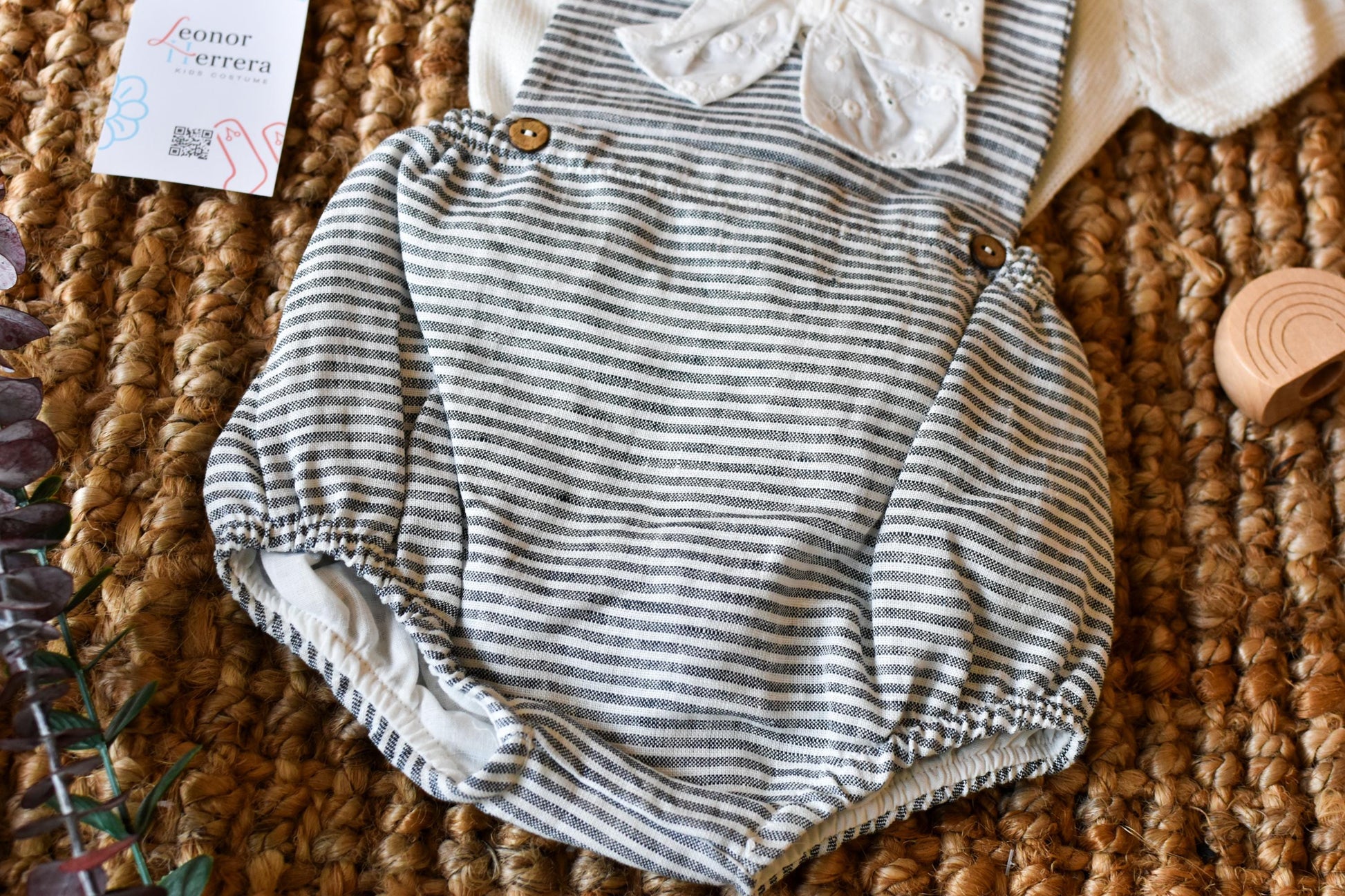 Peto set with lines and Center bow