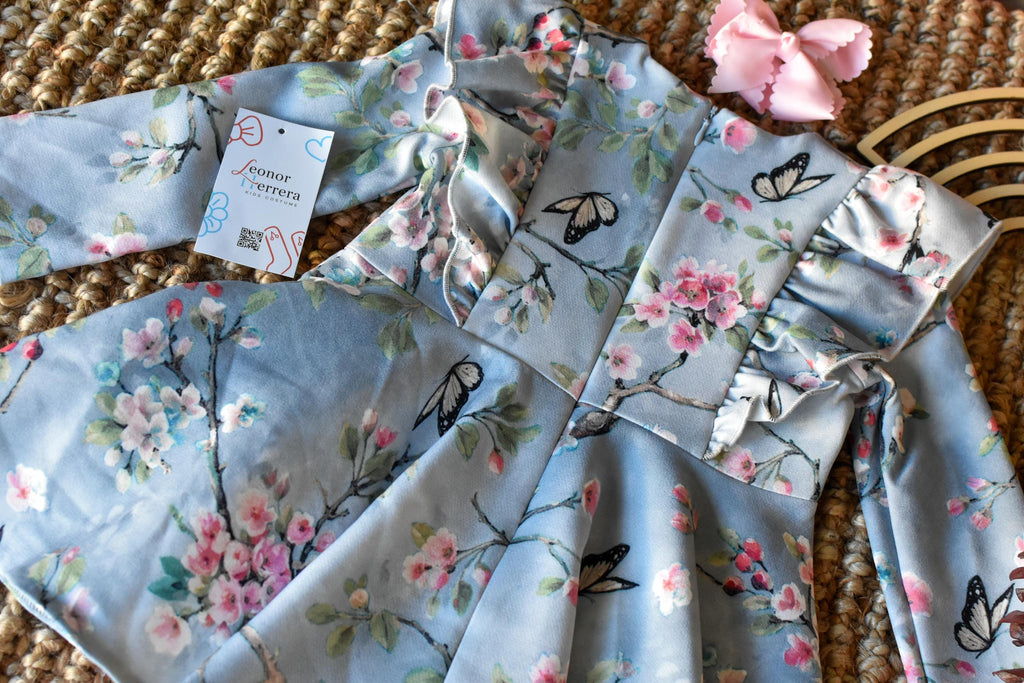 Dress Flowers in Grey