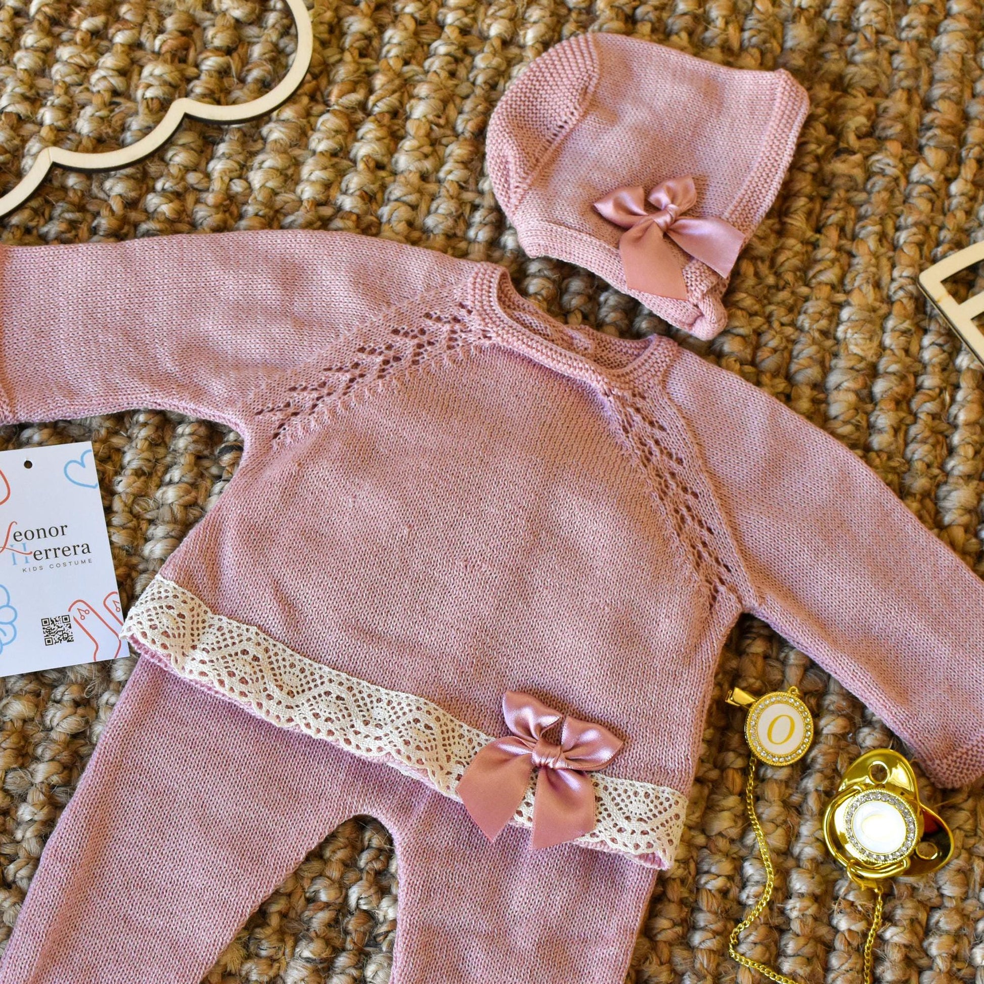 Knitted Set girl with Bow in Old Rose