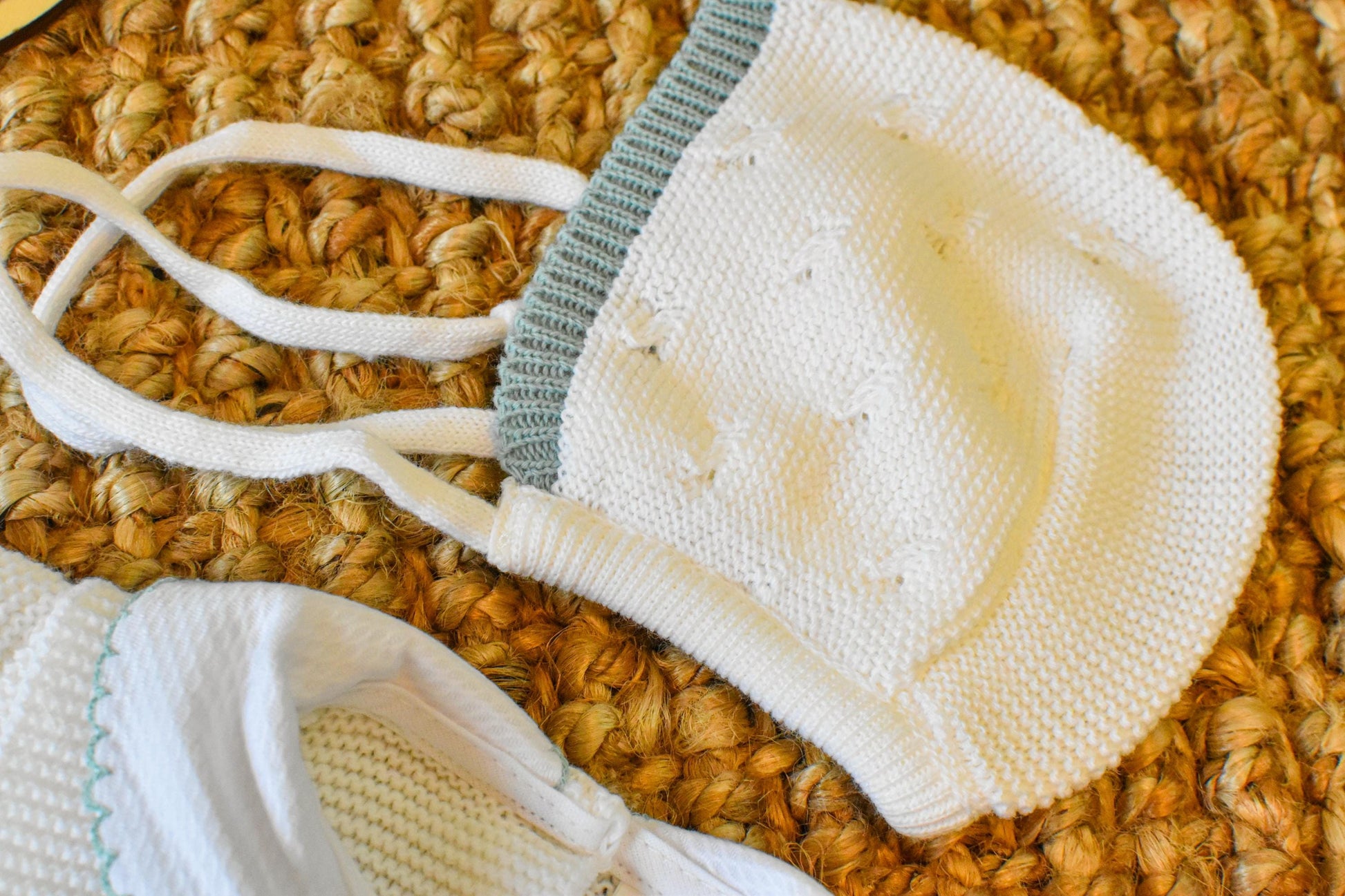 Knit Romper Newborn with bow in White - Green