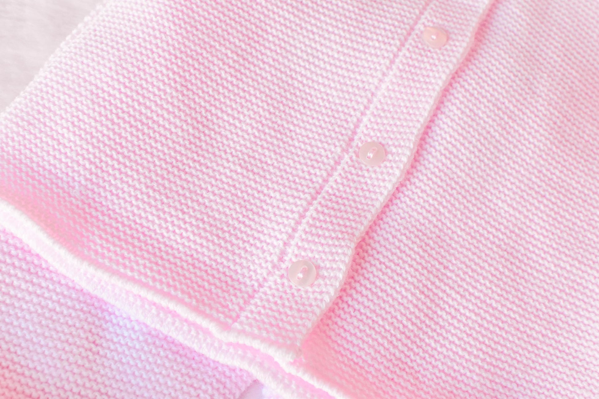 Knitted set with Buttons in Pink