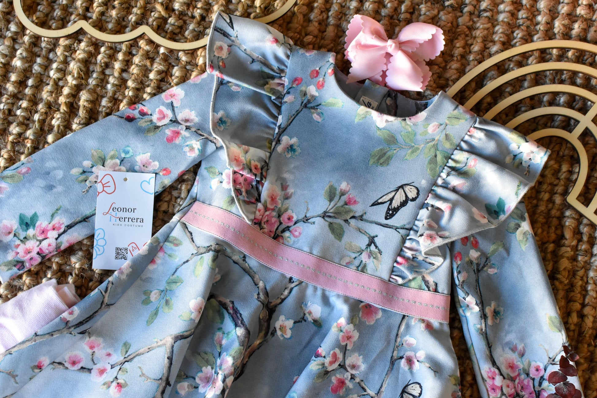 Dress Flowers in Grey