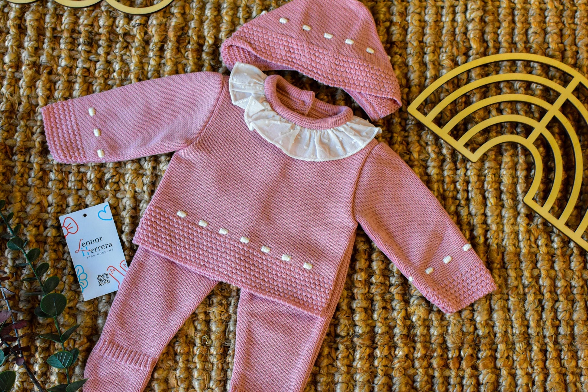 Knit Lines with embroidered Neck in Old Pink