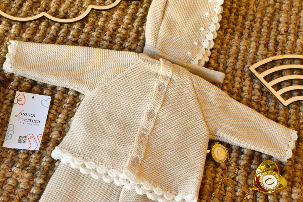 Knitted Small Lace and Points in Camel