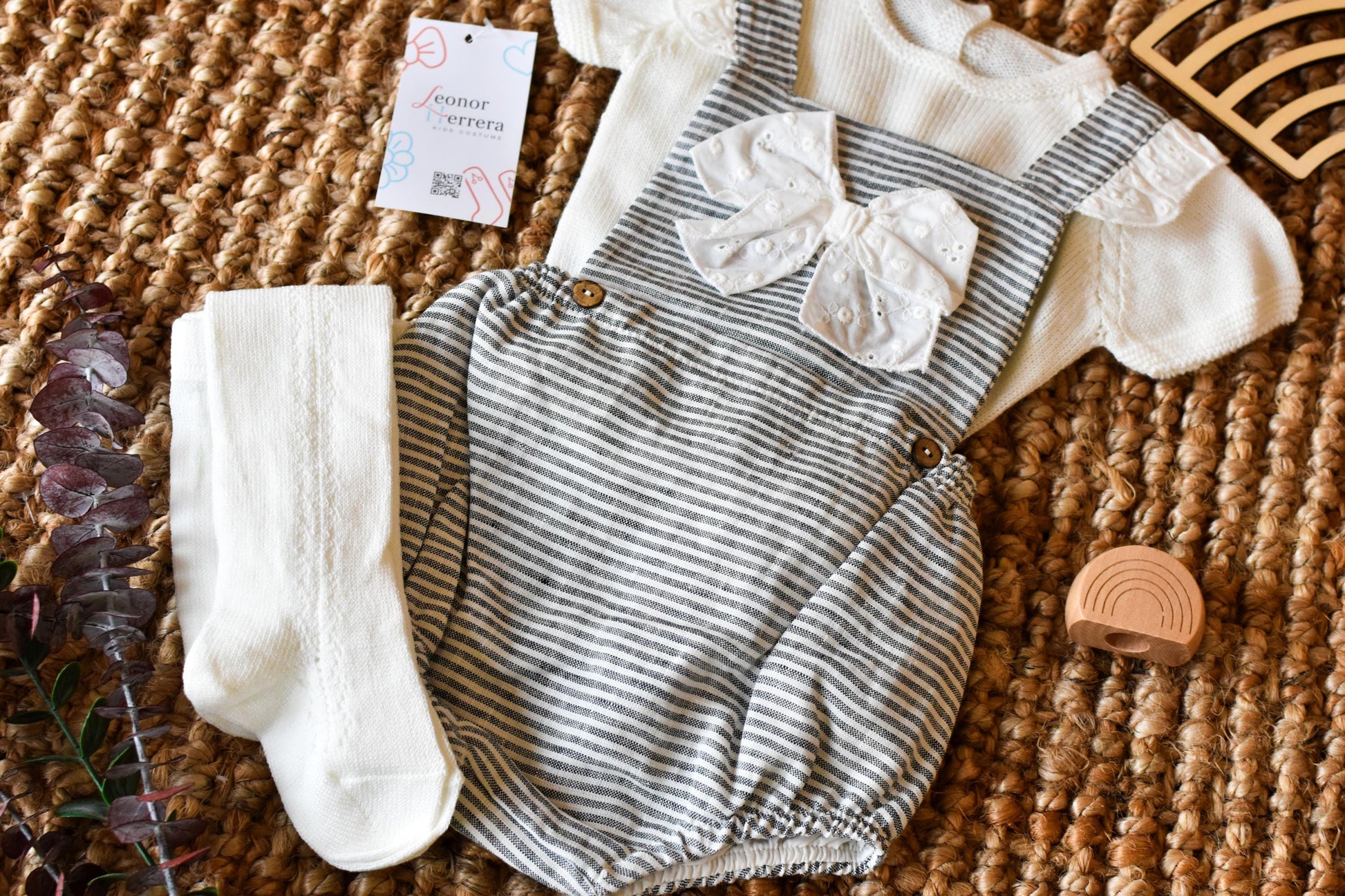 Peto set with lines and Center bow