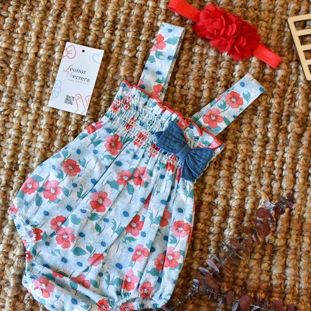 Bodies with Roses in Blue - Red