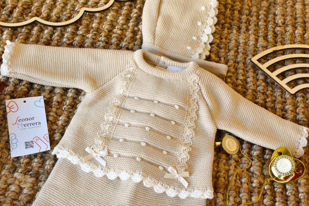 Knitted Small Lace and Points in Camel