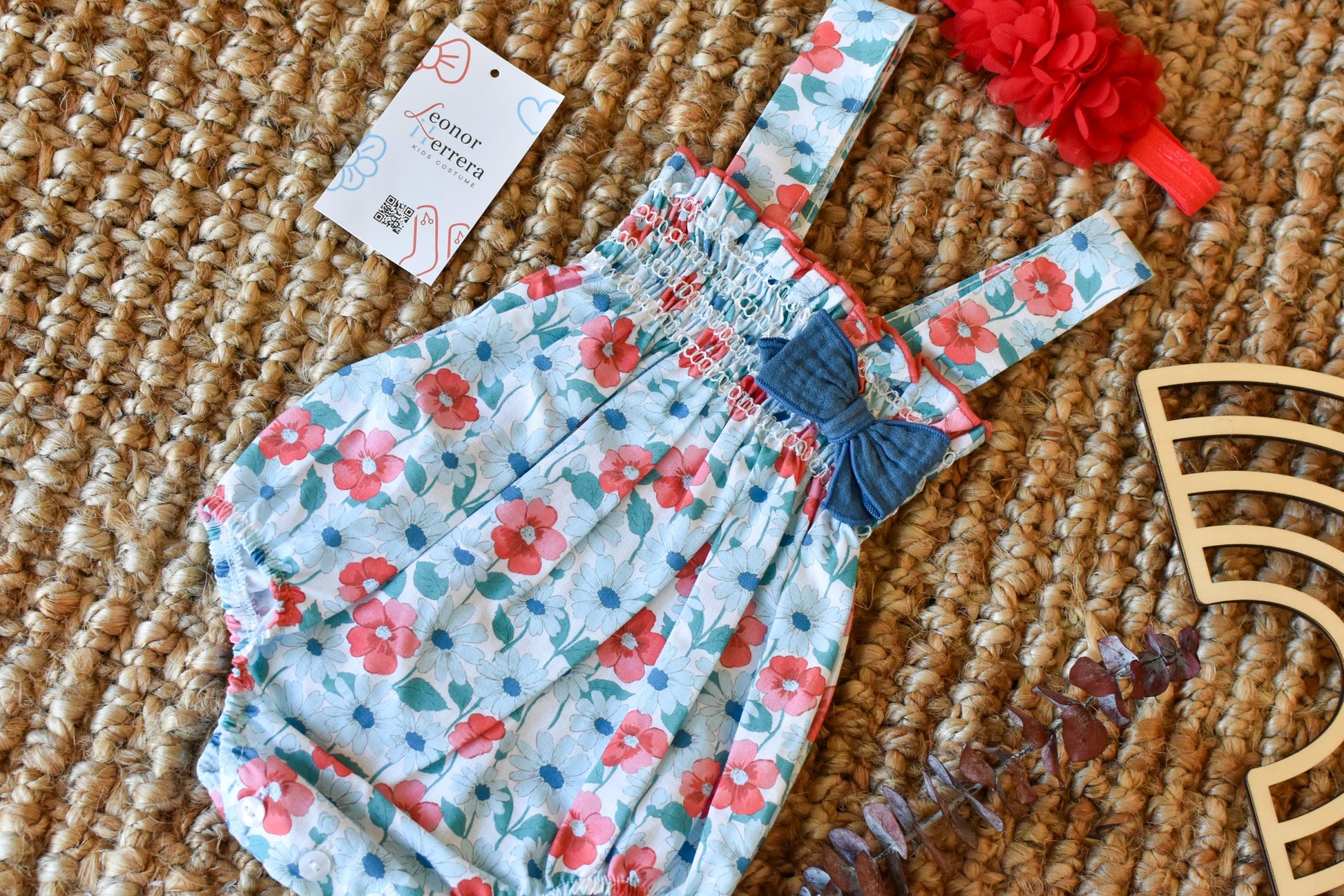 Bodies with Roses in Blue - Red