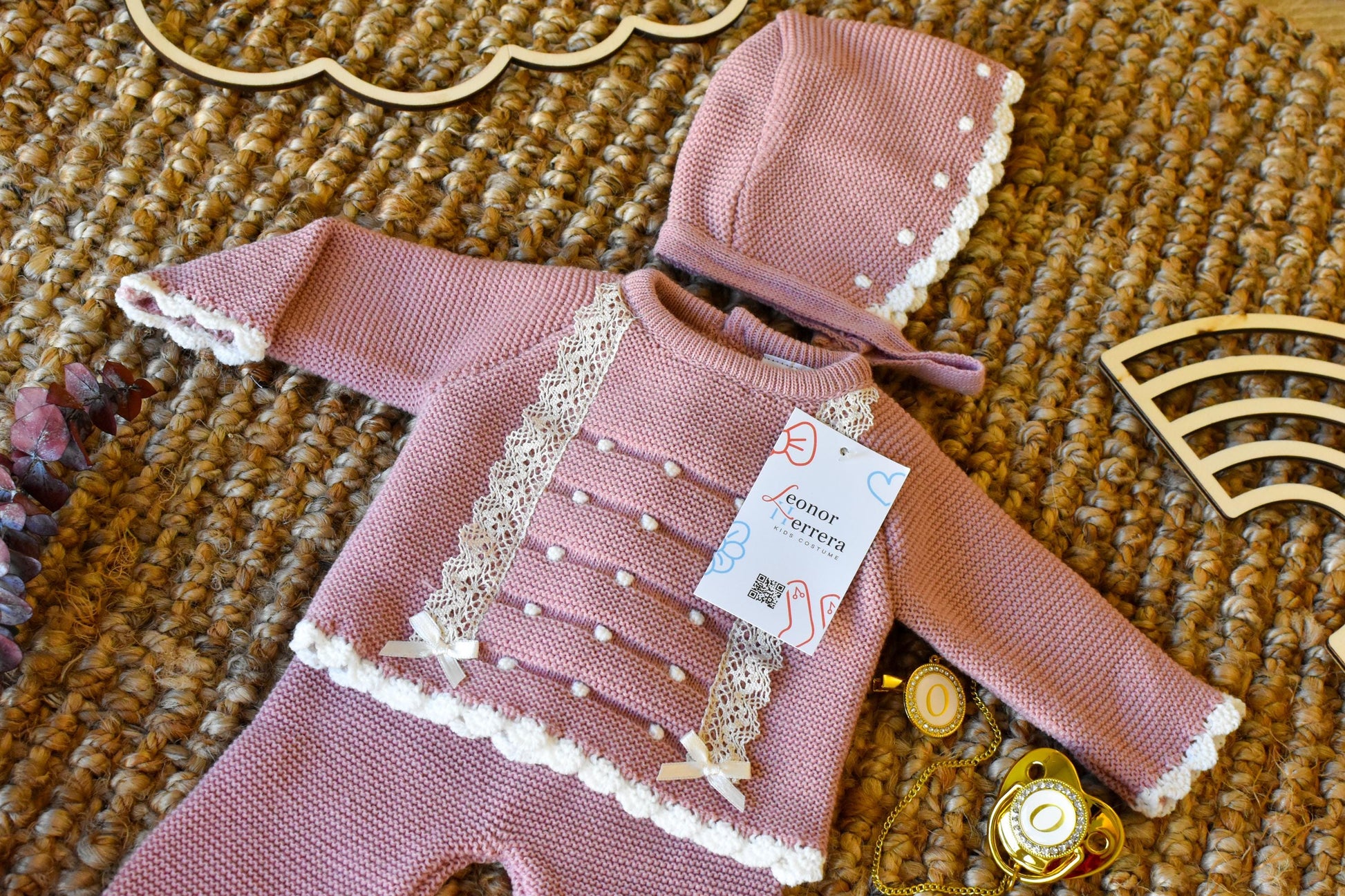 Knitted Small Lace and Points in Old Pink