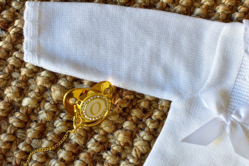 Knitted Bow and Lace in White