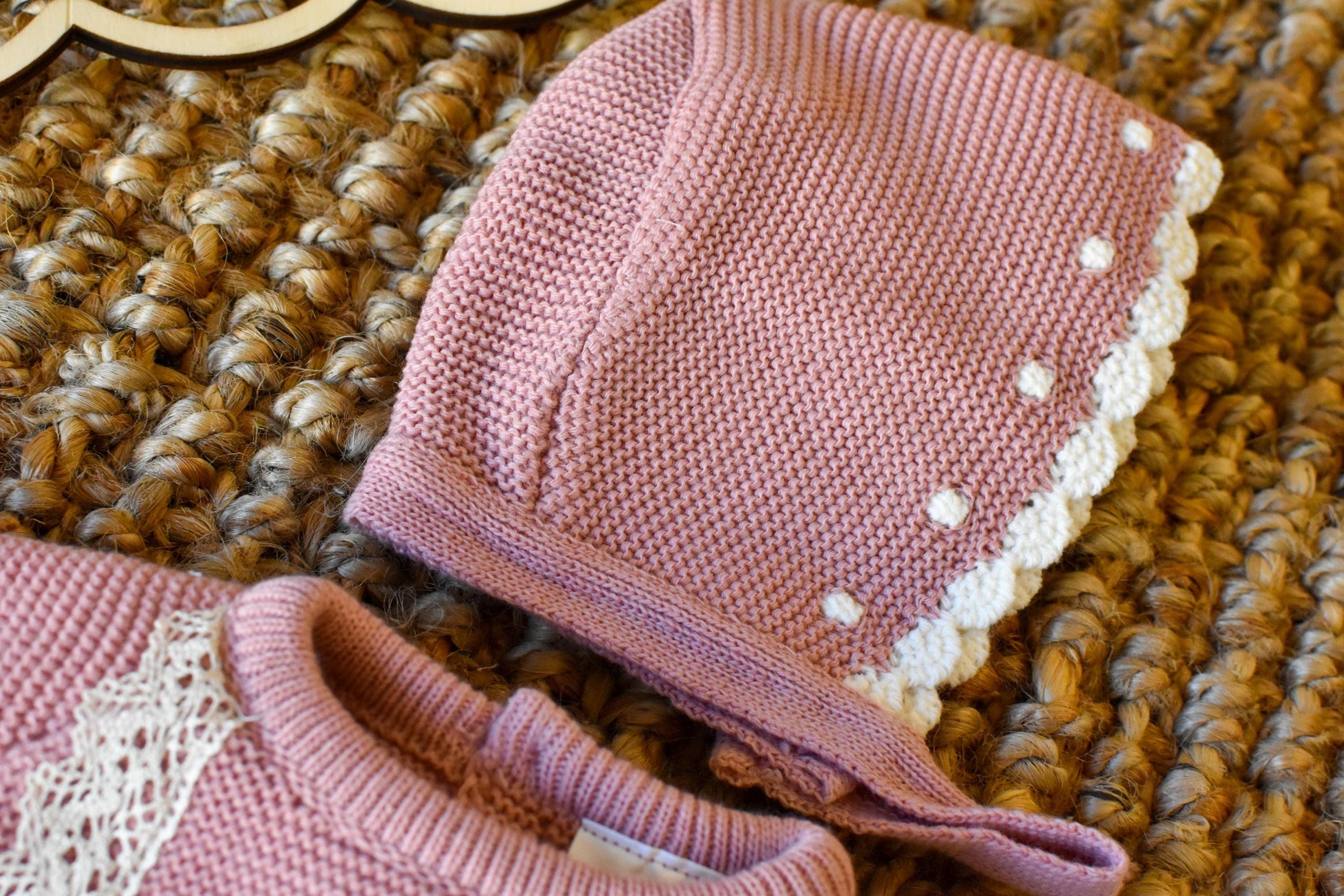 Knitted Small Lace and Points in Old Pink