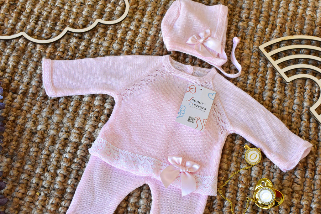 Knitted Set girl with Bow in Pink