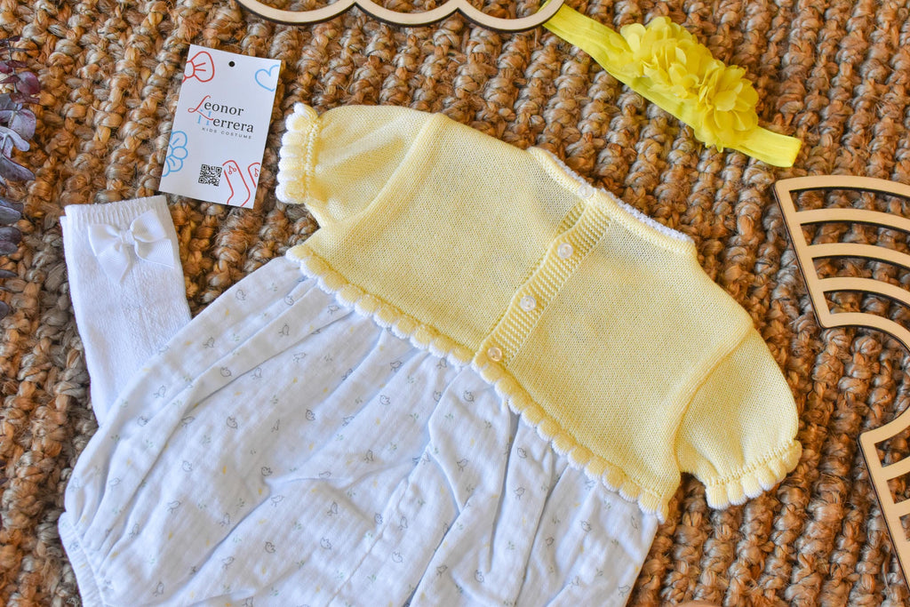 Peto Girl Ducks in Yellow