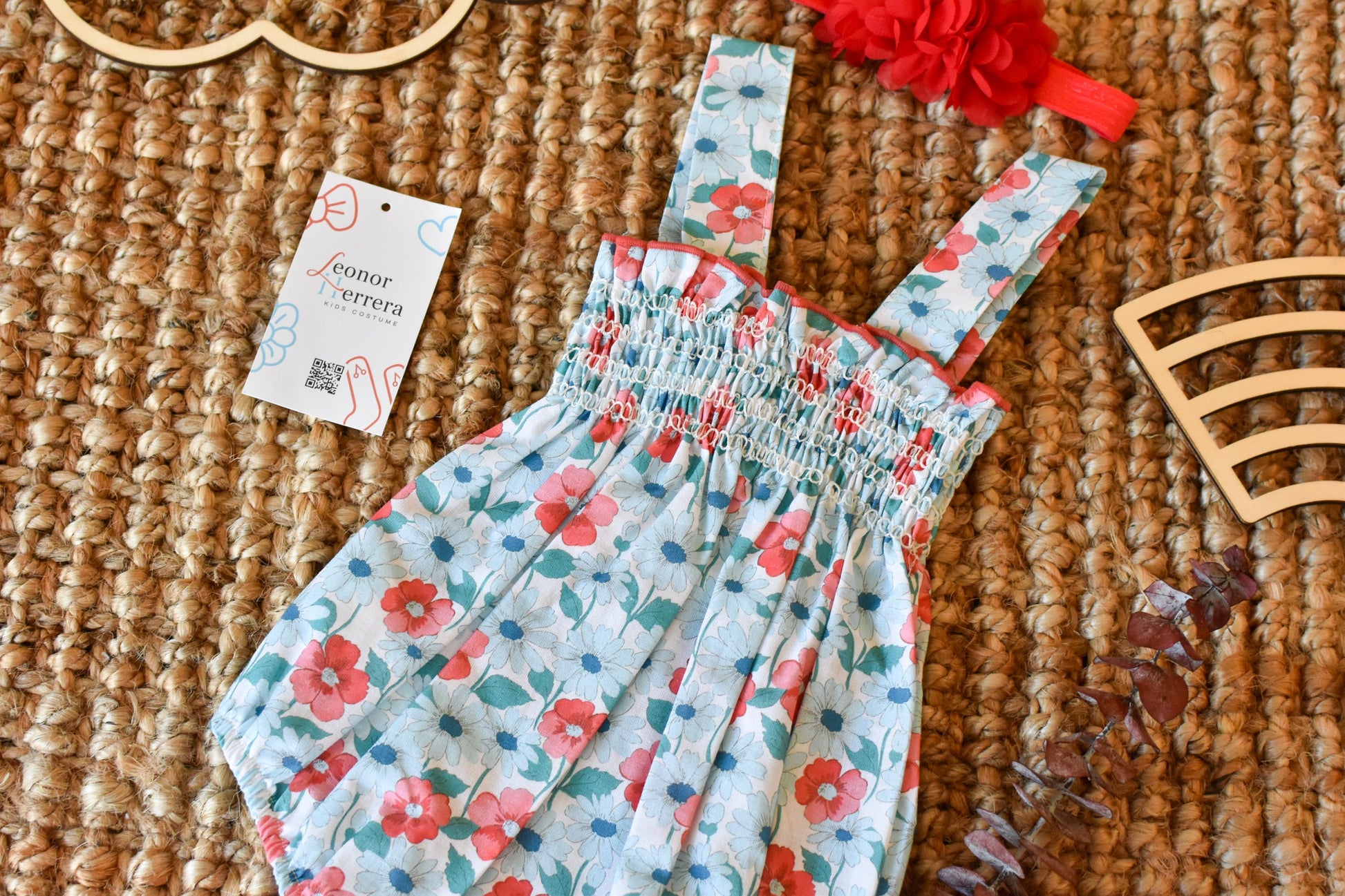 Bodies with Roses in Blue - Red