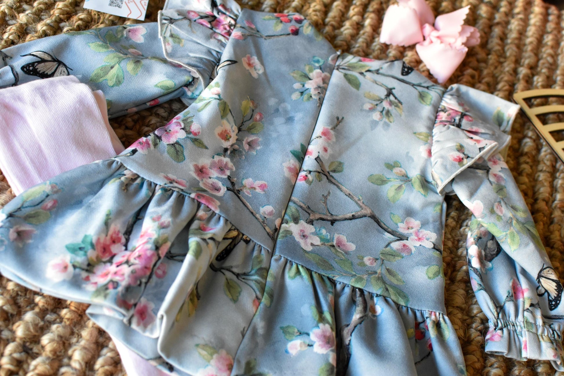 Dress Flower in Grey