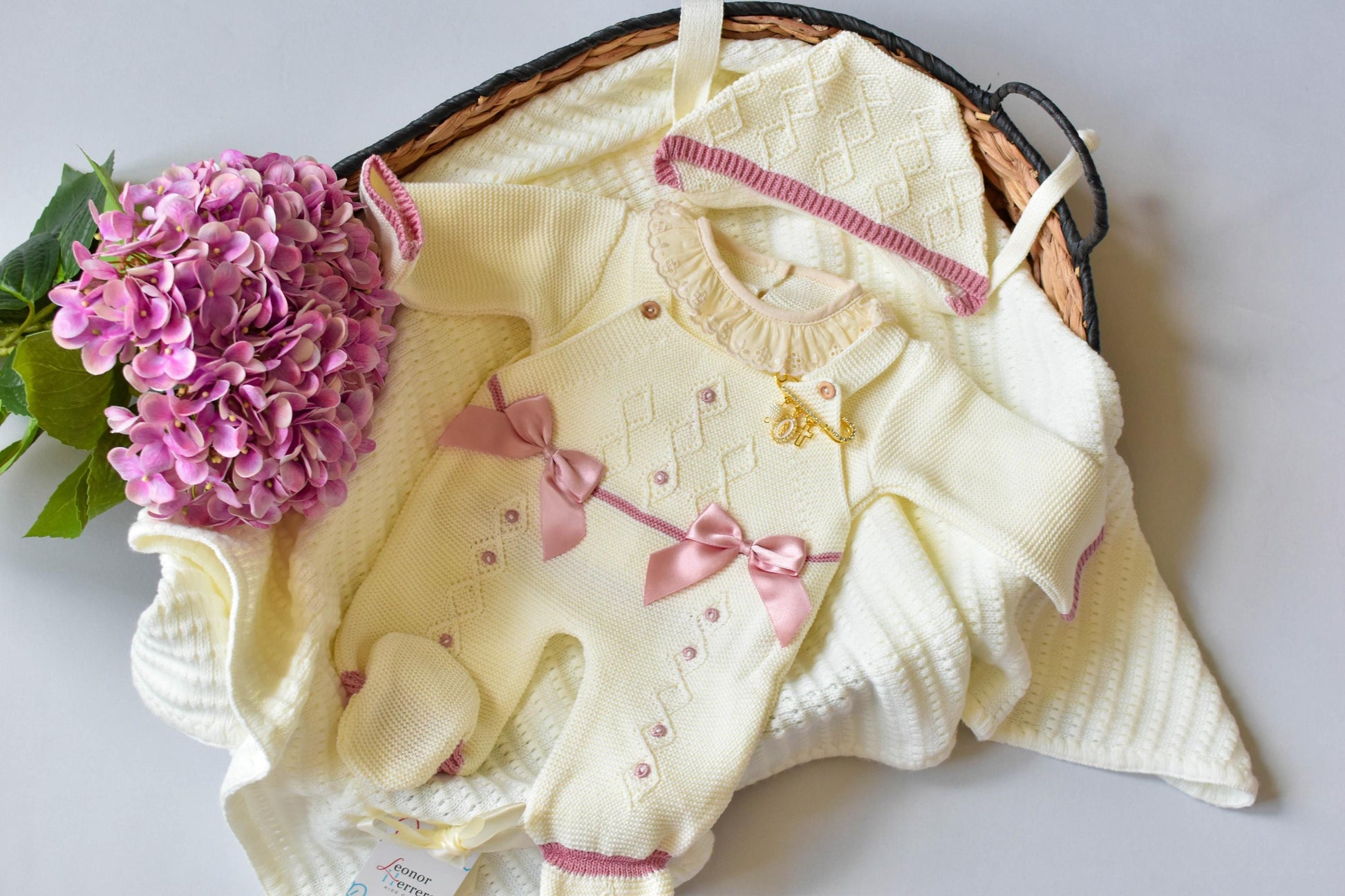 Romper Knit Diamond Set in Beige - Old Pink