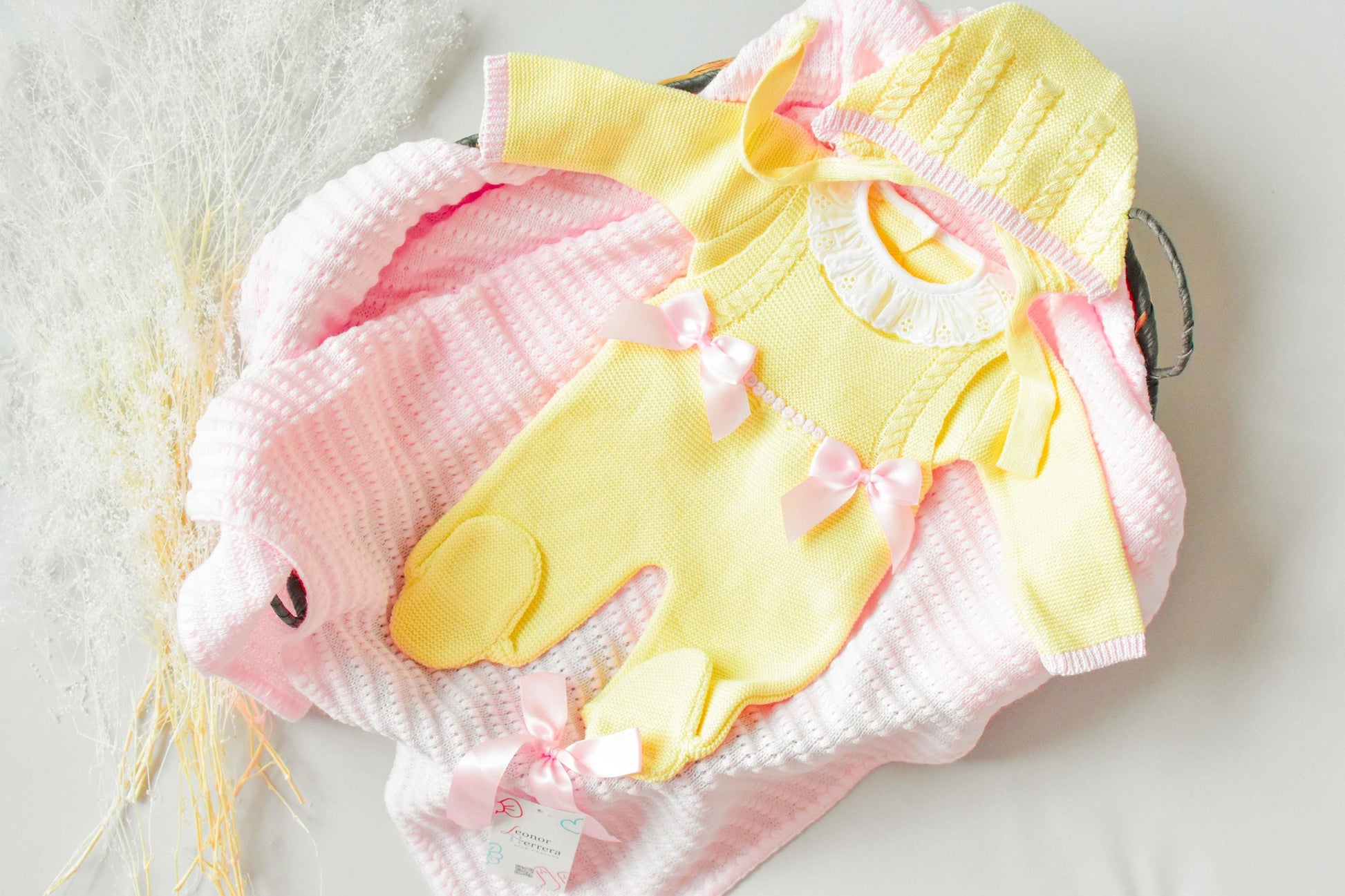 Romper Knit Doble Cable Set in Yellow - Pink