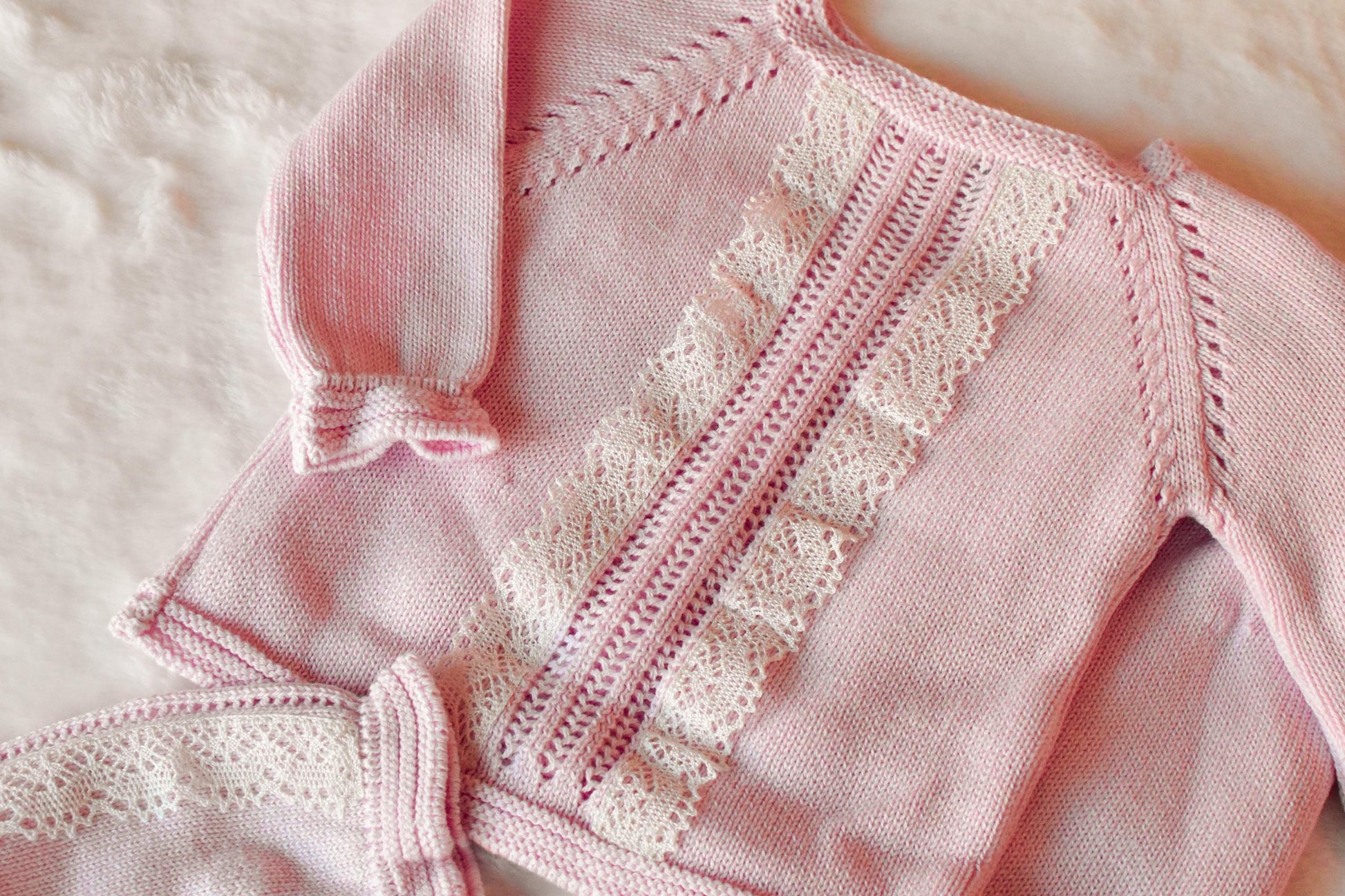 Knit Point Lines in Pink