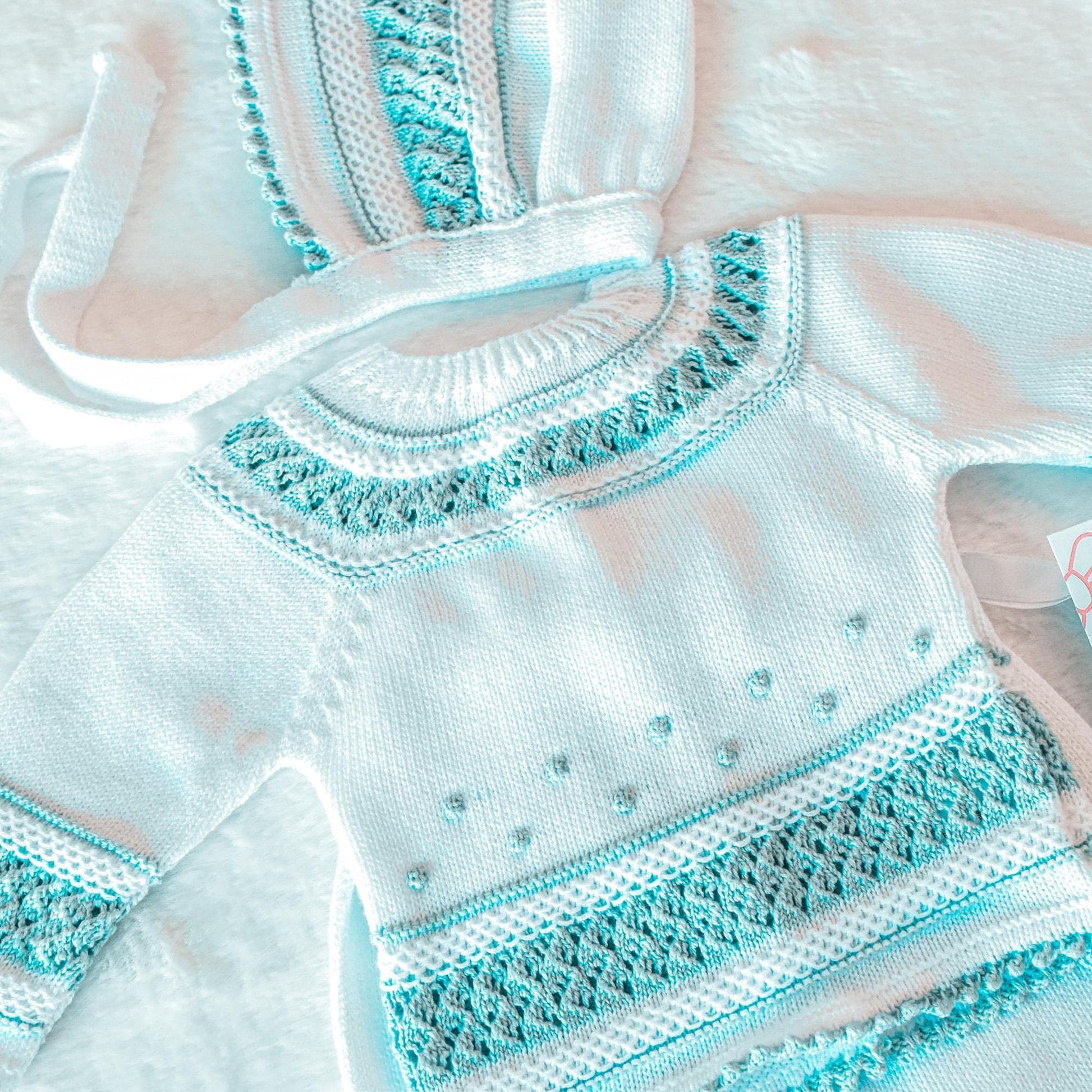 Knit Cotton Set in White - Sky Blue