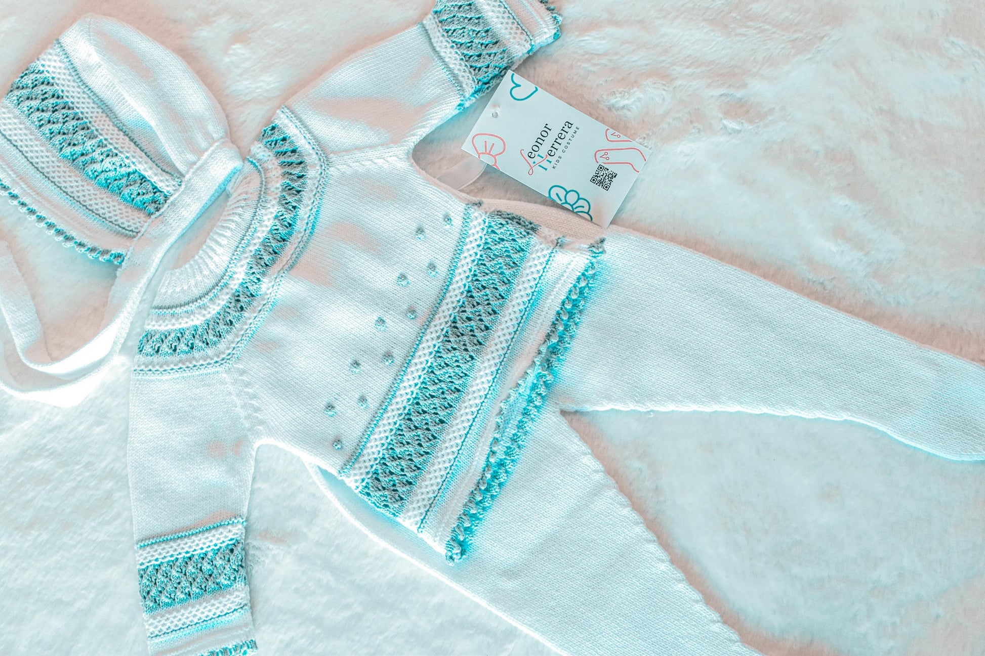 Knit Cotton Set in White - Sky Blue