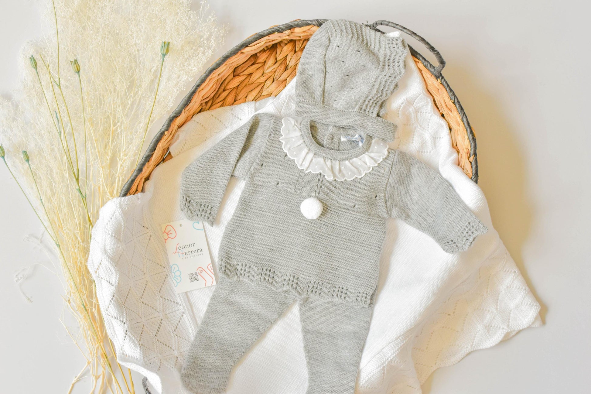 Knit Pom Set in Grey