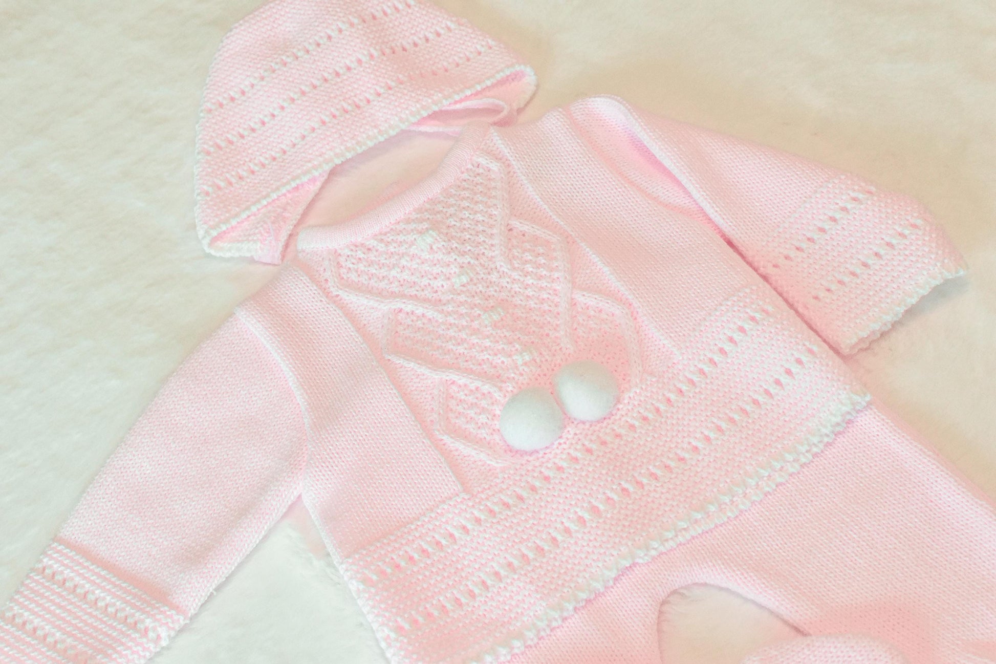 Knitted Pom Set in Pink
