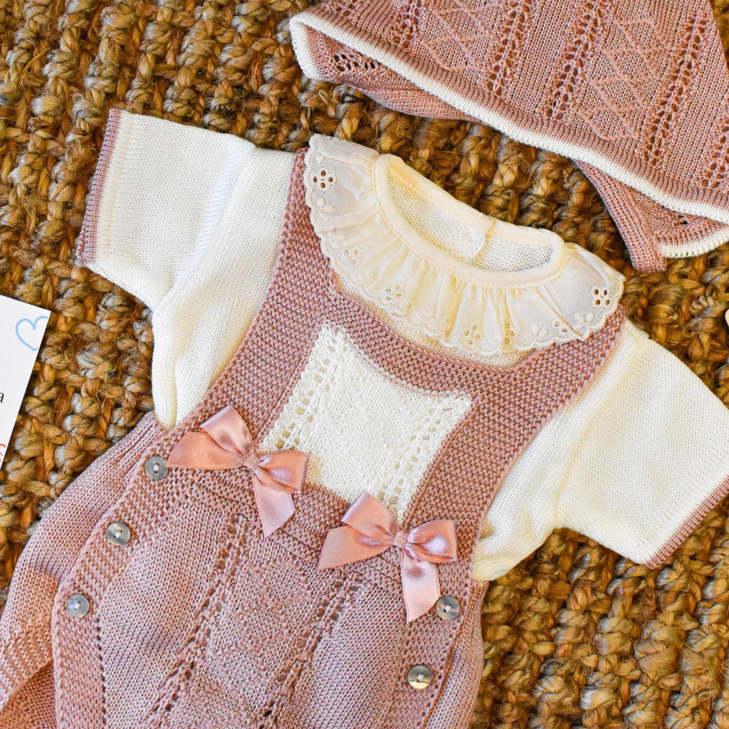 Peto Collar Lace Trim in Old Rose