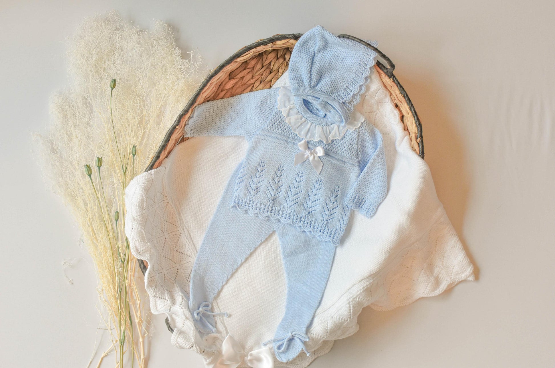 Knitted Bow Embroidered in Blue