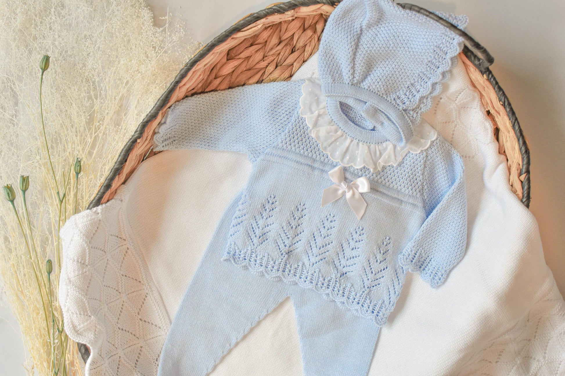 Knitted Bow Embroidered in Blue