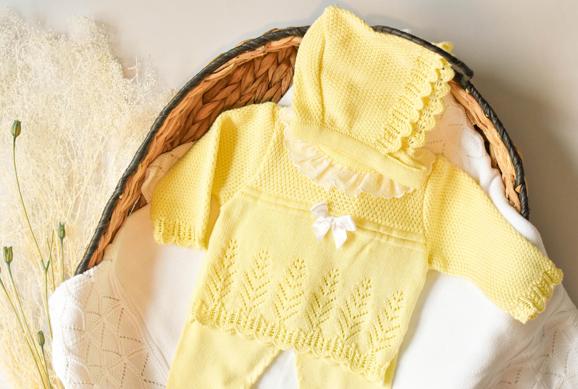 Knitted Bow Embroidered in Yellow